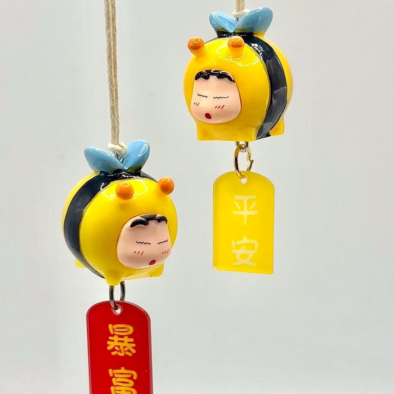 Car Mirror - Figurine de cosplay d'abeille de Crayon