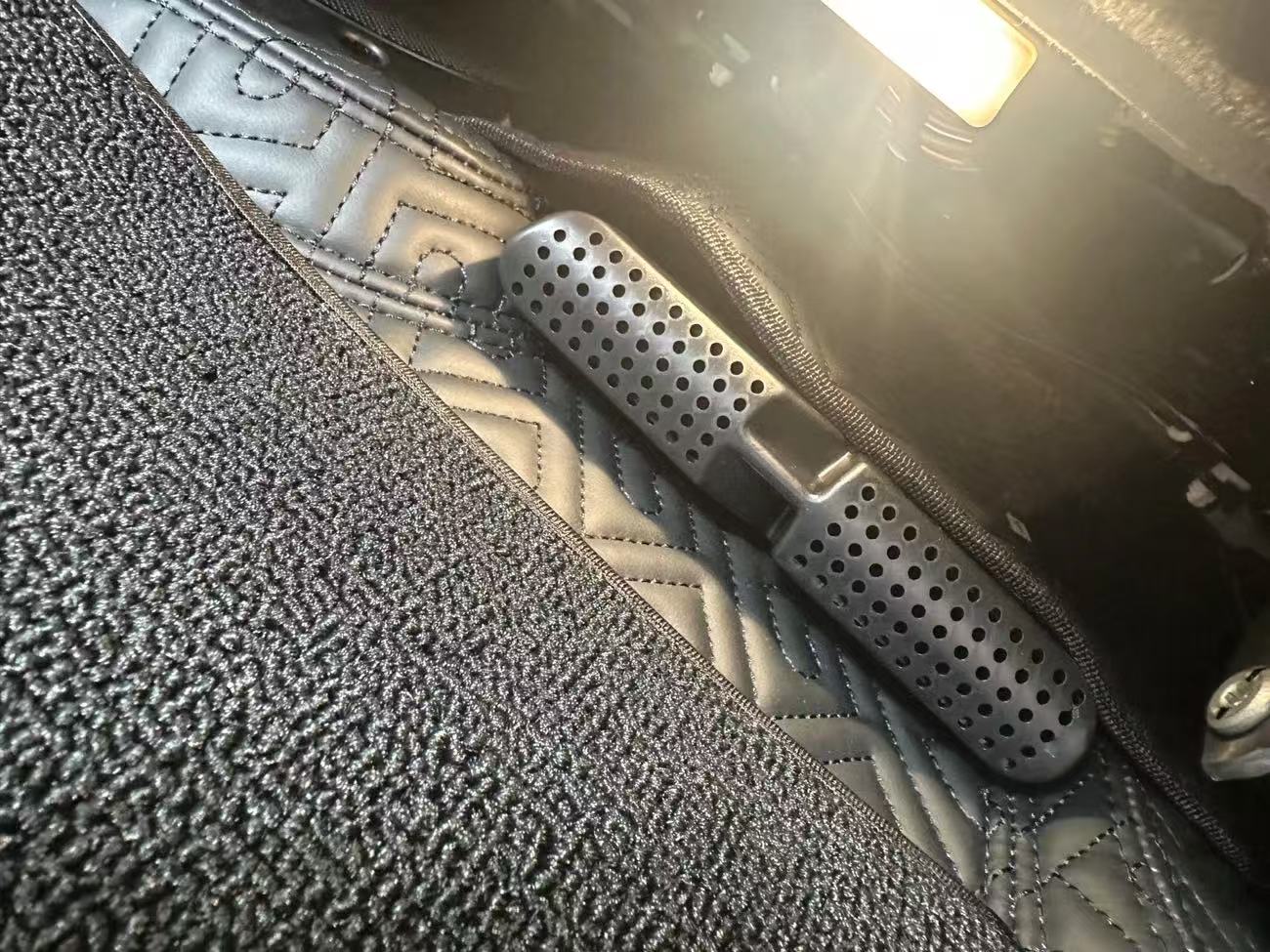 Grille de couverture de ventil - Car Seat Cover avis et prix